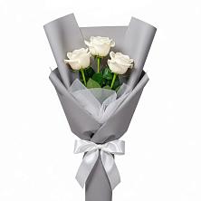 Букет 3 белые розы в Тульском Республика Адыгея