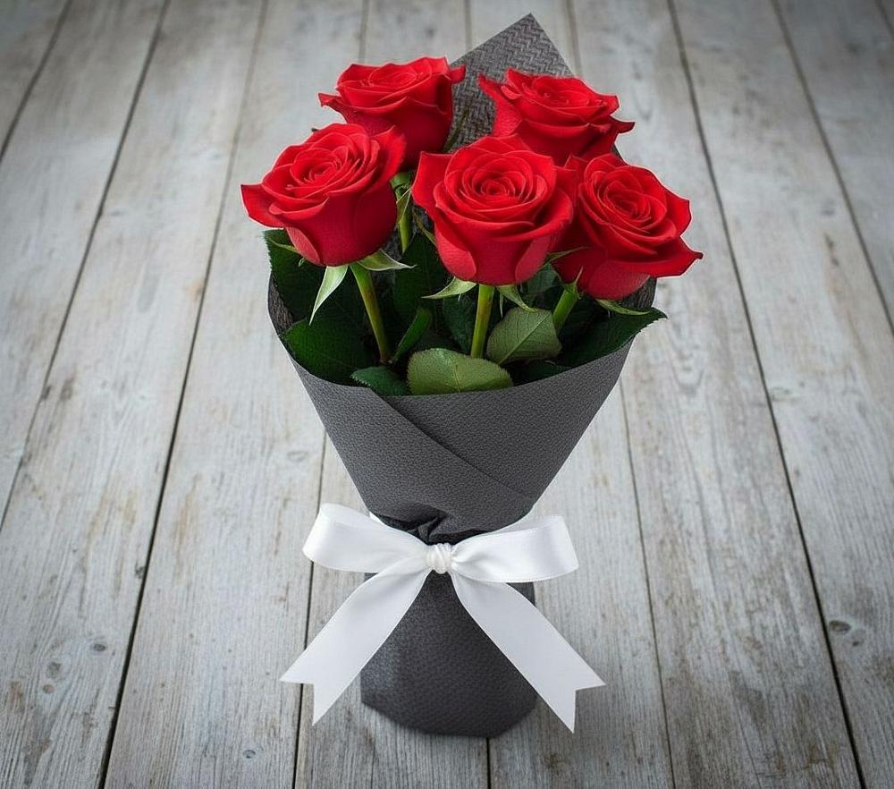 Букет 5 Красных роз Эдлесс Лав в Тульском Республика Адыгея