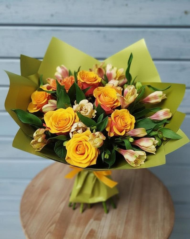Букет цветов из: Альстромерии и Розы в Тульском Республика Адыгея