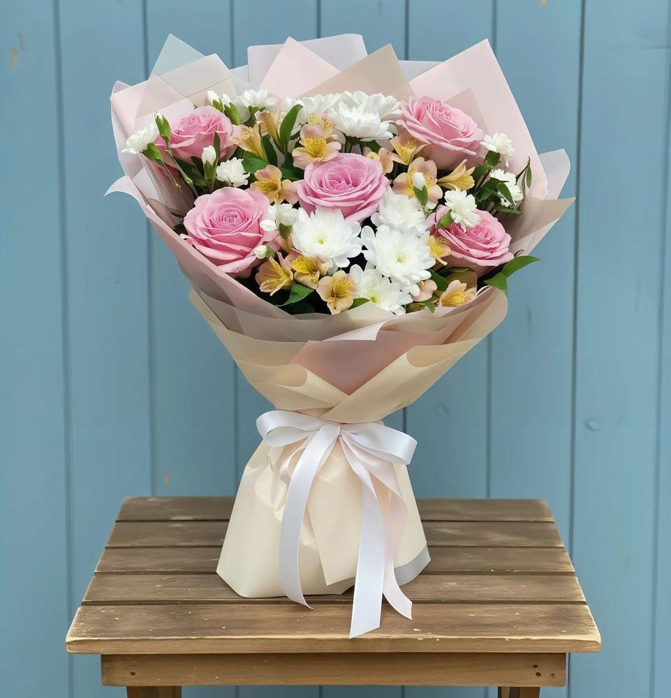 Букет цветов из: Гвоздики, Орхидеи и Розы в Тульском Республика Адыгея