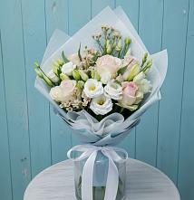 Букет цветов из:  Розы и Лизиантусы в Тульском Республика Адыгея