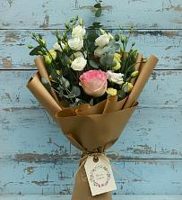 Букет цветов из:  Розы и Лизиантусы в Тульском Республика Адыгея