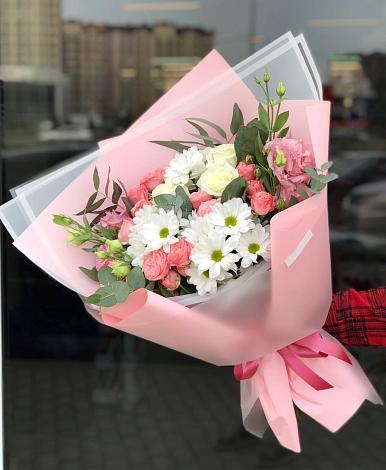 Букет цветов из: Розы, Лизиантусы и Хризантемы в Тульском Республика Адыгея